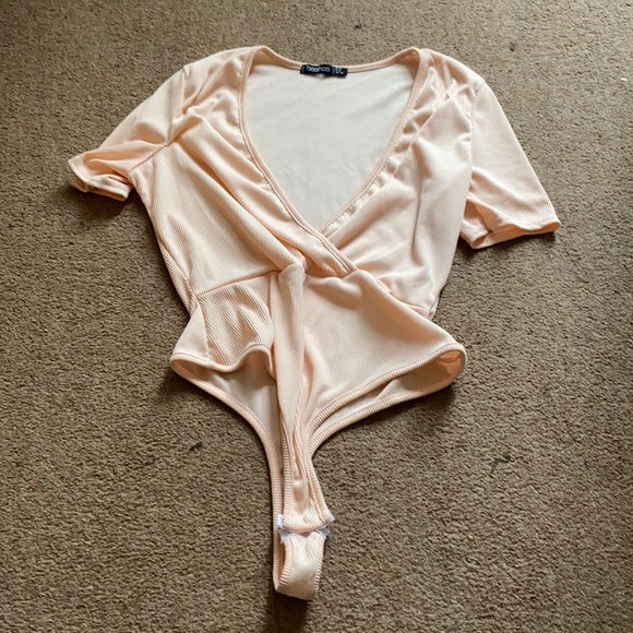 Boohoo Tops - peach ribbed body suit